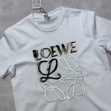 Load image into Gallery viewer, T-shirt
