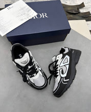 Load image into Gallery viewer, Shoes men