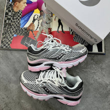 Load image into Gallery viewer, Shoes