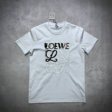 Load image into Gallery viewer, T-shirt