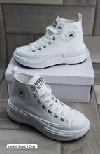 Load image into Gallery viewer, Shoes