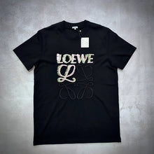 Load image into Gallery viewer, T-shirt