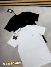 Load image into Gallery viewer, T-shirt