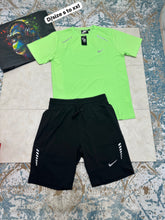Load image into Gallery viewer, Tshirt