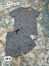 Load image into Gallery viewer, Tshirt
