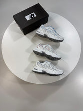 Load image into Gallery viewer, Shoes