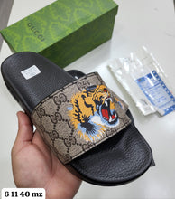 Load image into Gallery viewer, Slipper