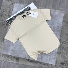 Load image into Gallery viewer, T-shirt