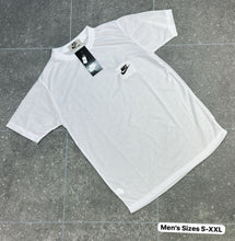 Load image into Gallery viewer, Tshirt