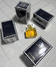 Load image into Gallery viewer, Perfume
