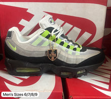 Load image into Gallery viewer, Shoes