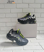 Load image into Gallery viewer, Shoes boy