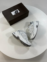 Load image into Gallery viewer, Shoes