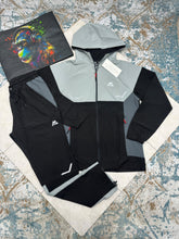Load image into Gallery viewer, Tracksuit