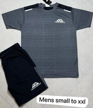 Load image into Gallery viewer, Tshirt