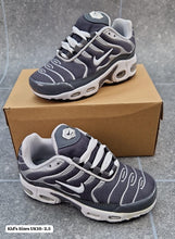 Load image into Gallery viewer, Shoes boy