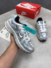 Load image into Gallery viewer, Shoes