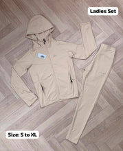 Load image into Gallery viewer, Tracksuit