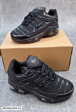 Load image into Gallery viewer, Shoes boy
