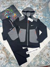 Load image into Gallery viewer, Tracksuit
