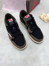 Load image into Gallery viewer, Shoes