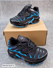 Load image into Gallery viewer, Shoes boy