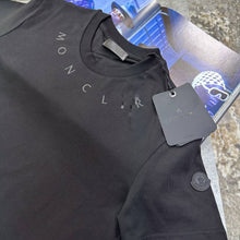 Load image into Gallery viewer, Tshirt
