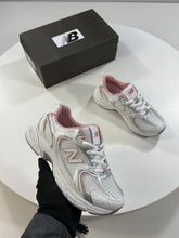 Load image into Gallery viewer, Shoes