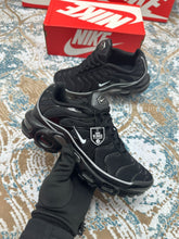 Load image into Gallery viewer, Shoes