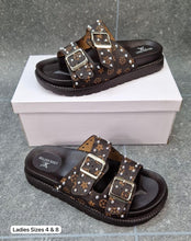 Load image into Gallery viewer, Slipper