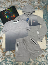 Load image into Gallery viewer, Tshirt