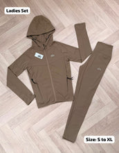 Load image into Gallery viewer, Tracksuit