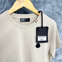 Load image into Gallery viewer, Tshirt