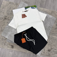 Load image into Gallery viewer, Tshirt