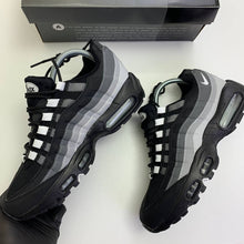 Load image into Gallery viewer, Shoes