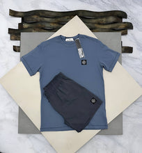 Load image into Gallery viewer, T-shirt