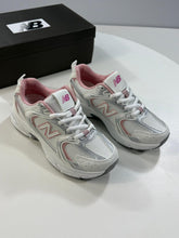 Load image into Gallery viewer, Shoes