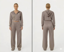 Load image into Gallery viewer, Tracksuit women