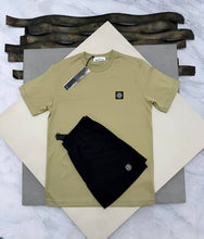 Load image into Gallery viewer, T-shirt
