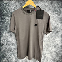 Load image into Gallery viewer, Tshirt