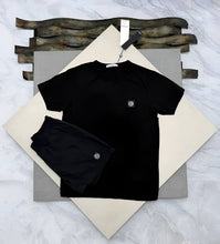 Load image into Gallery viewer, T-shirt