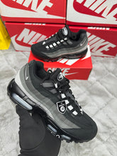 Load image into Gallery viewer, Shoes