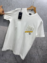 Load image into Gallery viewer, T-shirt