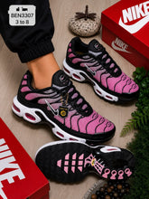 Load image into Gallery viewer, Shoes