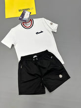 Load image into Gallery viewer, T-shirt