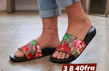 Load image into Gallery viewer, Slipper