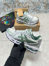 Load image into Gallery viewer, Shoes