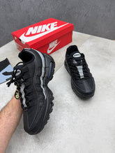Load image into Gallery viewer, Shoes