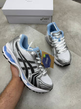 Load image into Gallery viewer, Shoes