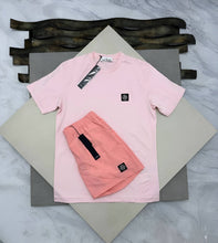 Load image into Gallery viewer, T-shirt